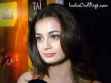 Dia mirza cute