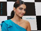 Sonam Kapoor Wallpaper