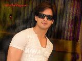 Shahid Kapoor Smart look
