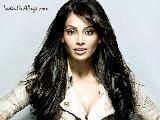 Bipasha Basu Hot